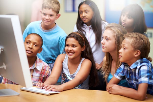 collaborative-online-learning-a-group-of-pupils-w-2022-12-17-06-53-15-utc