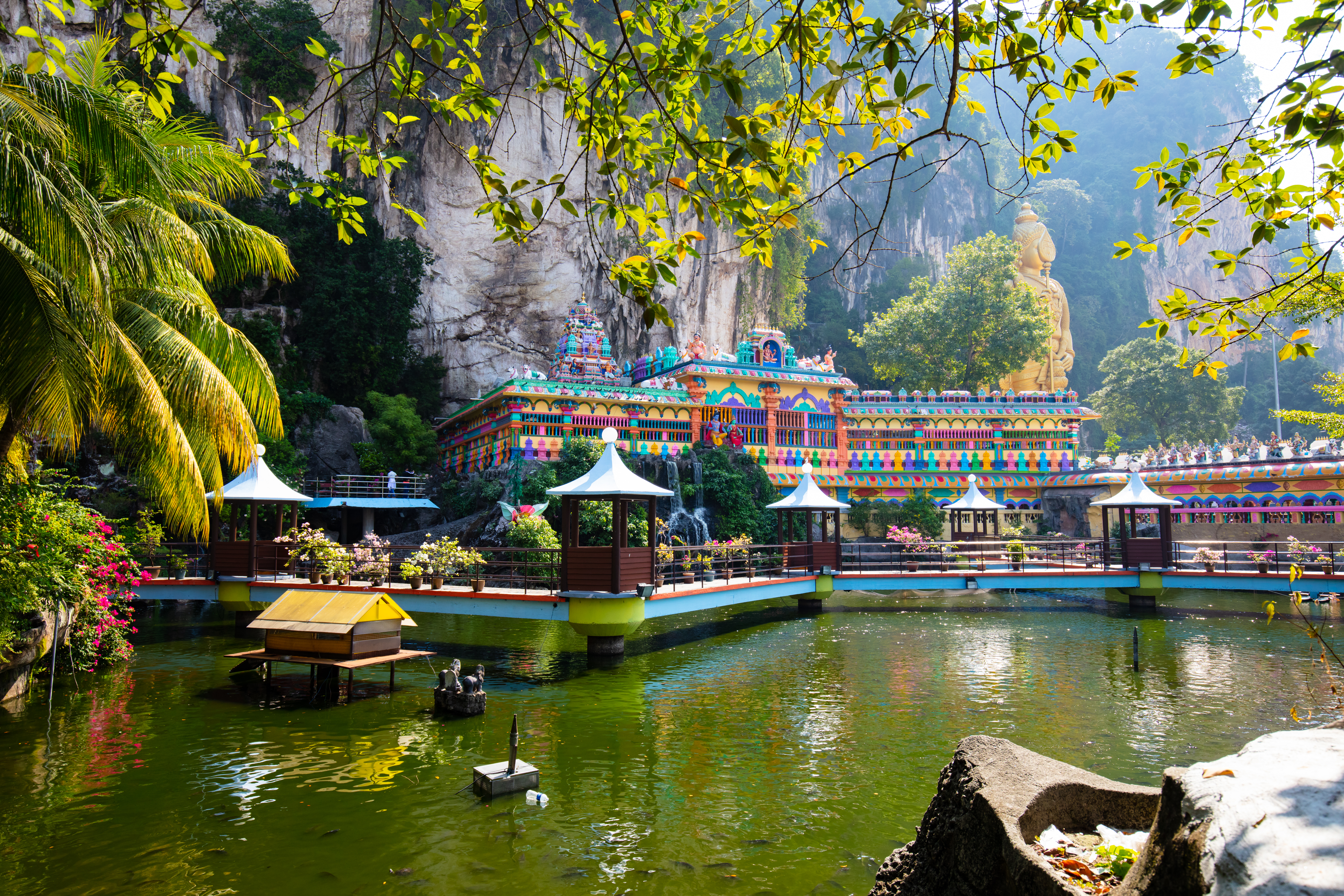 batu-caves-malaysia-2021-08-26-17-04-32-utc